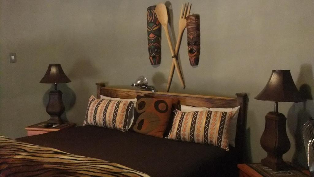 Treetops & Treats Guest House Pretoria-Noord Exterior foto