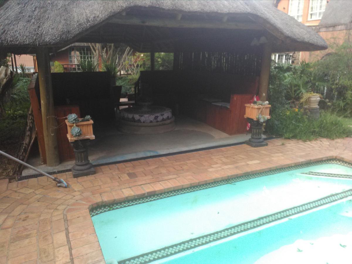 Treetops & Treats Guest House Pretoria-Noord Exterior foto